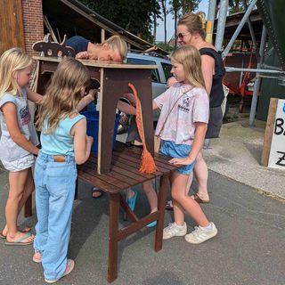 Spielerisch melken bei Familie Beimgraben.